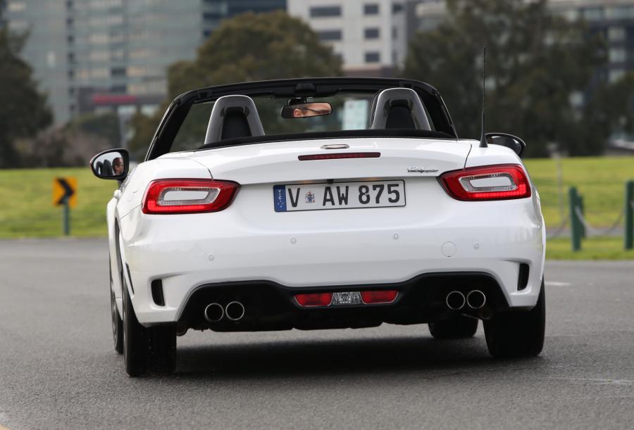  Abarth 124 Spider Monza Edition (348) 2018 года  (AU) (фото 4 из 23)